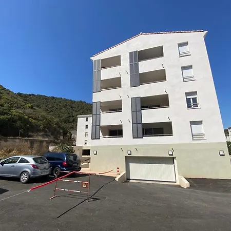 Cacy A 200m Du Port Daire Bonifacio (Corsica)